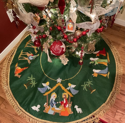 Tree skirt